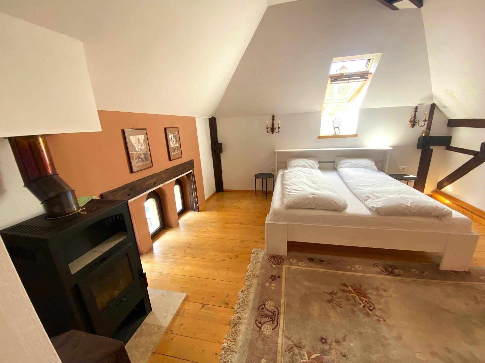 Rose'S Oldtown Apartment 布拉索夫 外观 照片